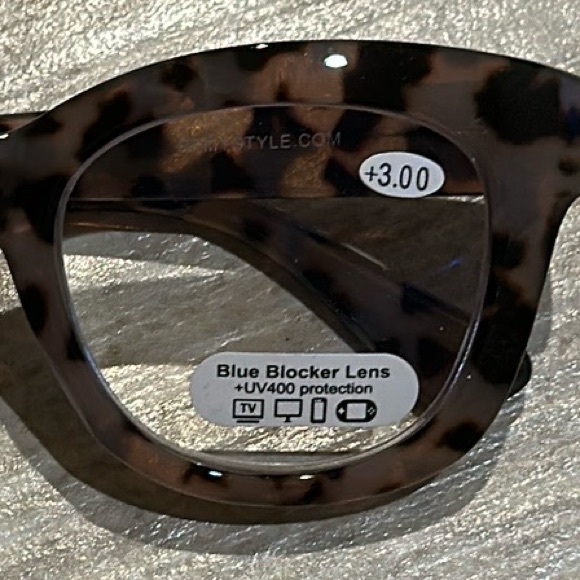 Reading Glasses wide Framed +3.00 - Picture 4 of 4